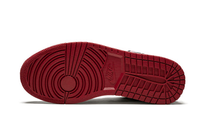 AIR JORDAN 1 LOW
"Black Toe" Shoe Flyes