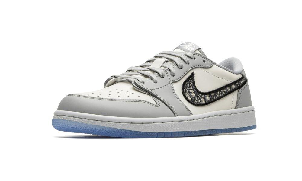 AIR JORDAN 1 LOW
"Dior" Shoe Flyes