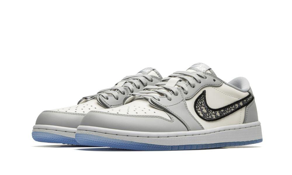 AIR JORDAN 1 LOW
"Dior" Shoe Flyes