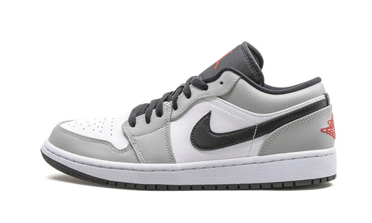 AIR JORDAN 1 LOW "Light Smoke Grey" Shoe Fly