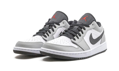 AIR JORDAN 1 LOW "Light Smoke Grey" Shoe Fly