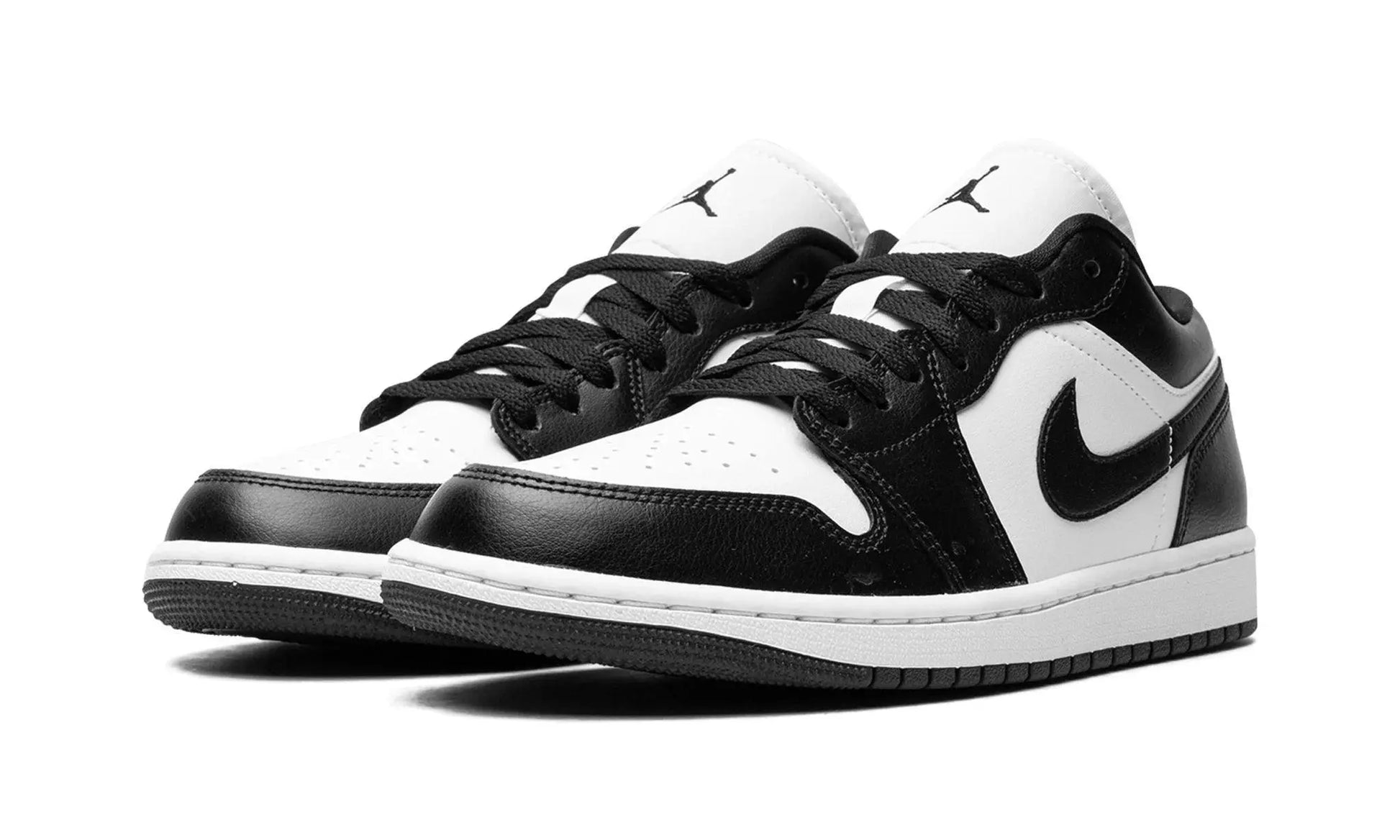 AIR JORDAN 1 LOW "PANDA" Shoe Fly