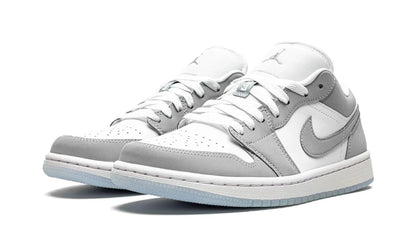 AIR JORDAN 1 LOW "WHITE / WOLF GREY" Shoe Fly