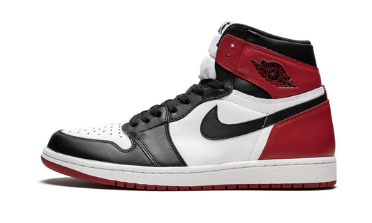 AIR JORDAN 1 RETRO HIGH OG
"Black Toe" Shoe Flyes