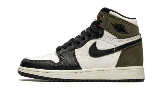 AIR JORDAN 1 RETRO HIGH OG "DARK MOCHA" Shoe Fly