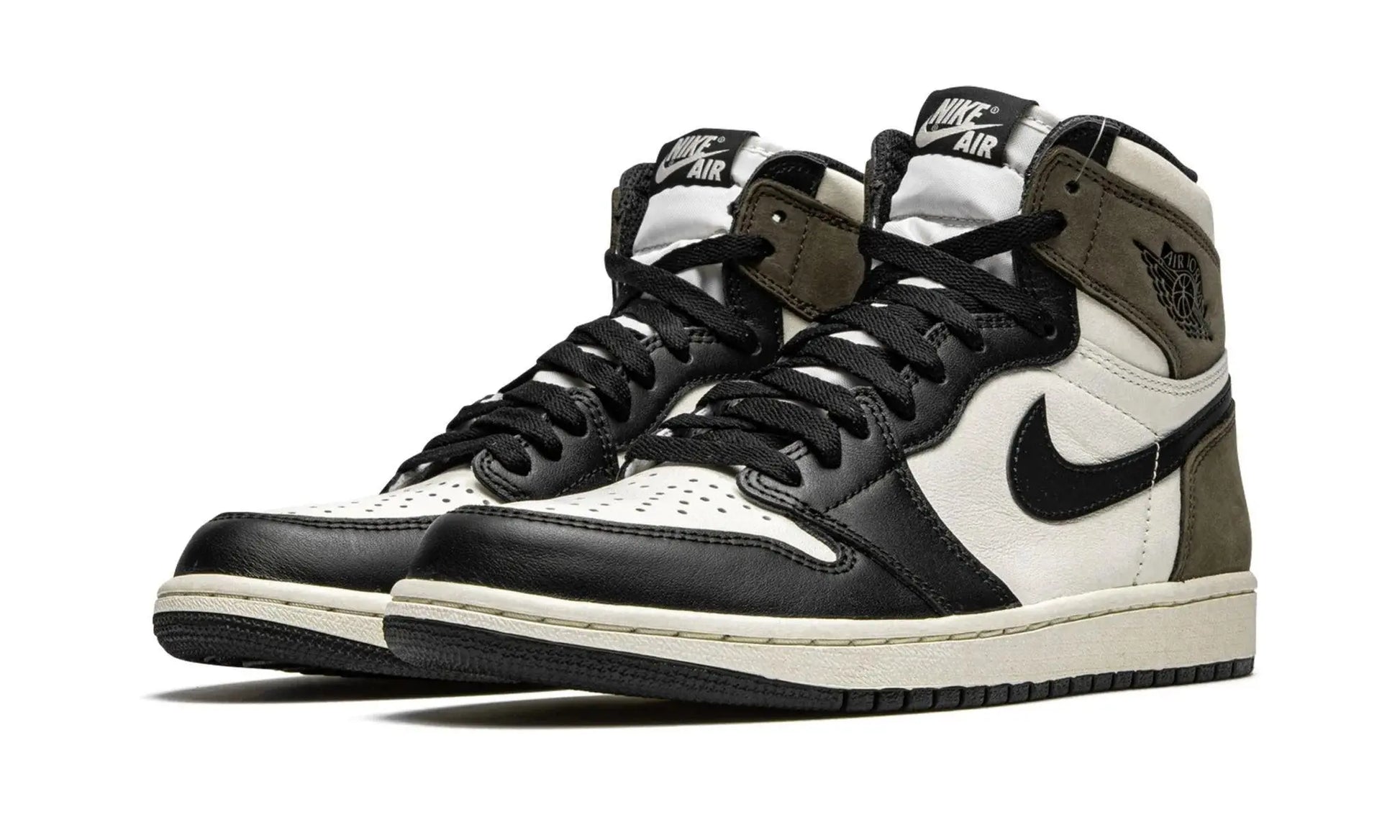 AIR JORDAN 1 RETRO HIGH OG "DARK MOCHA" Shoe Fly
