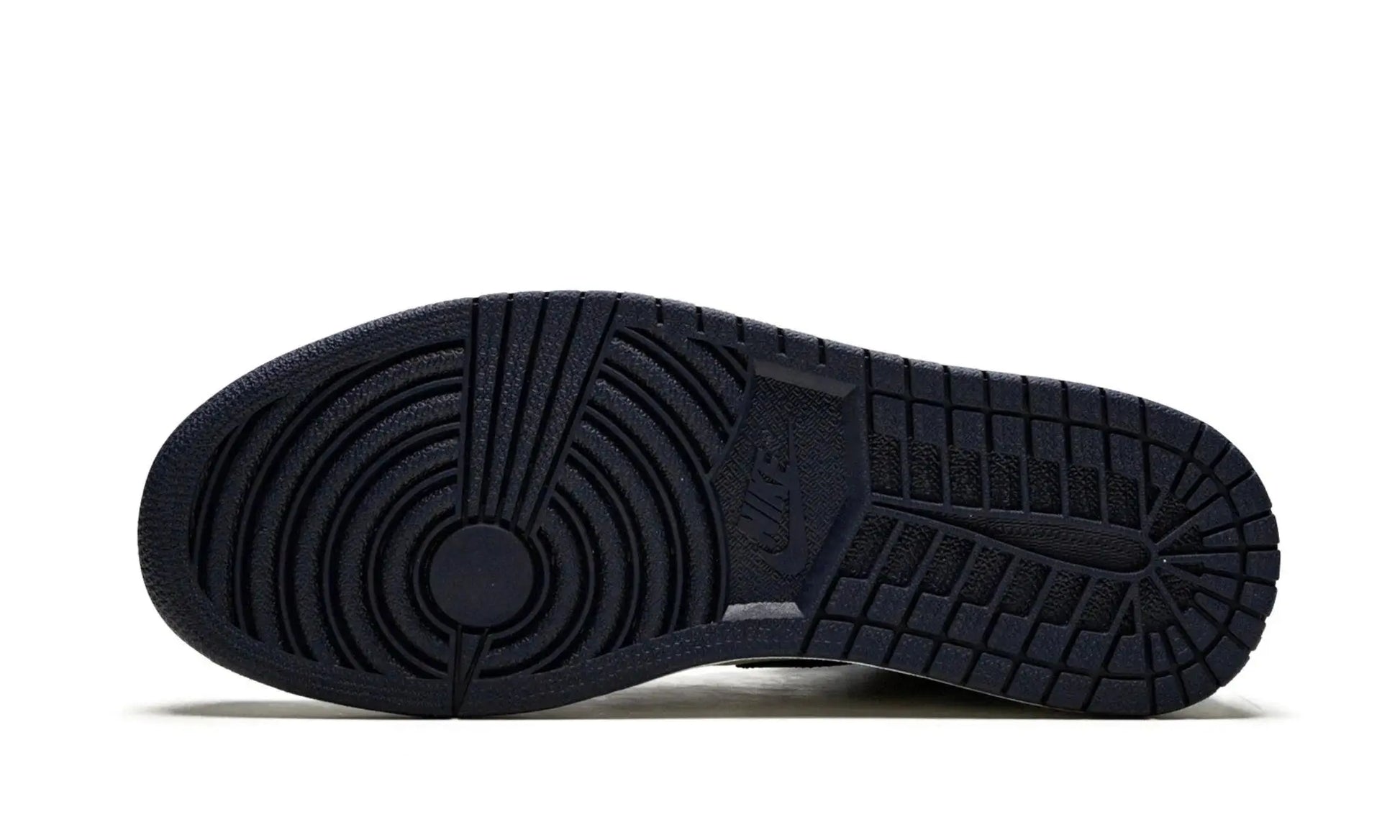 AIR JORDAN 1 RETRO HIGH OG "OBSIDIAN/UNIVERSITY BLUE" Shoe Fly