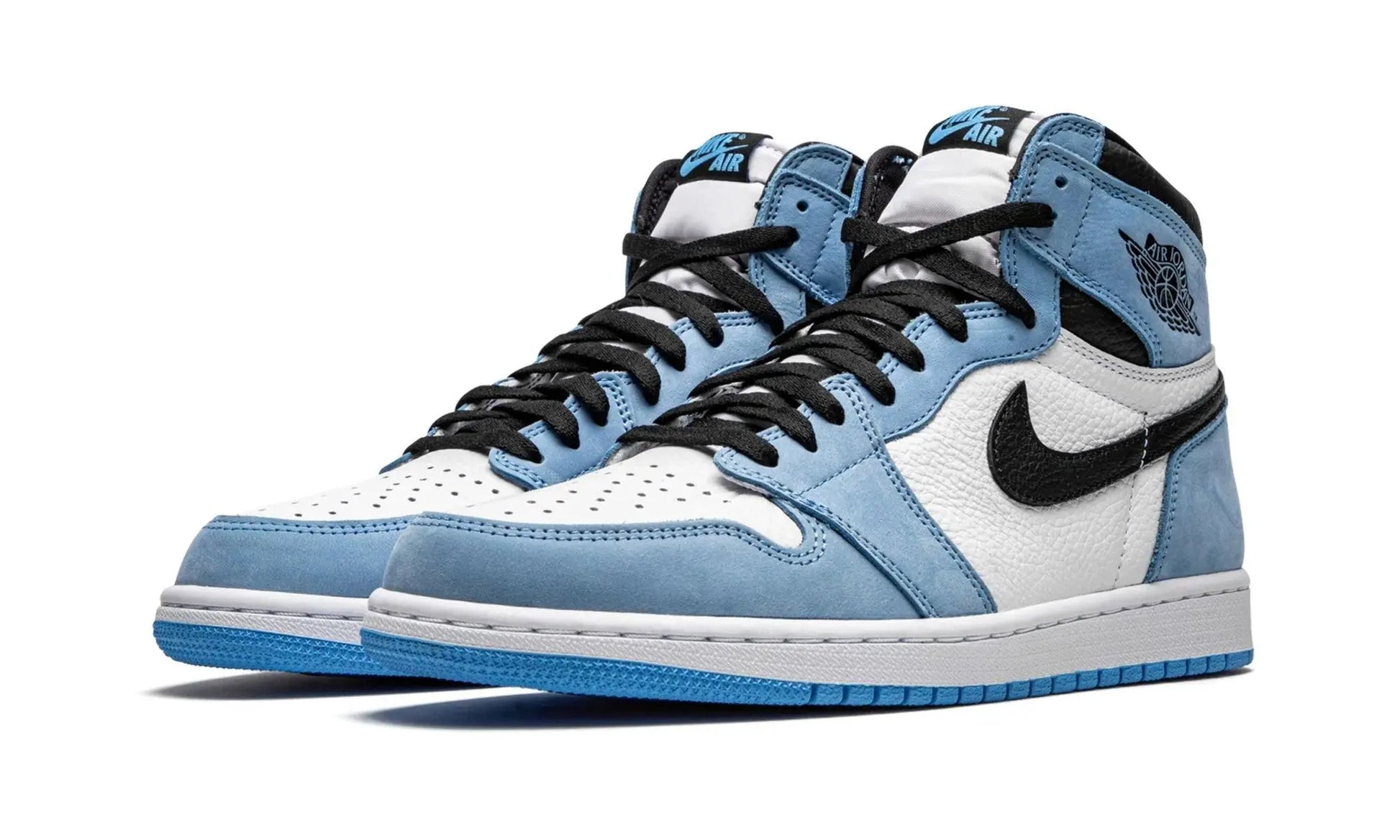 AIR JORDAN 1 RETRO HIGH OG "UNIVERSITY BLUE" Shoe Fly