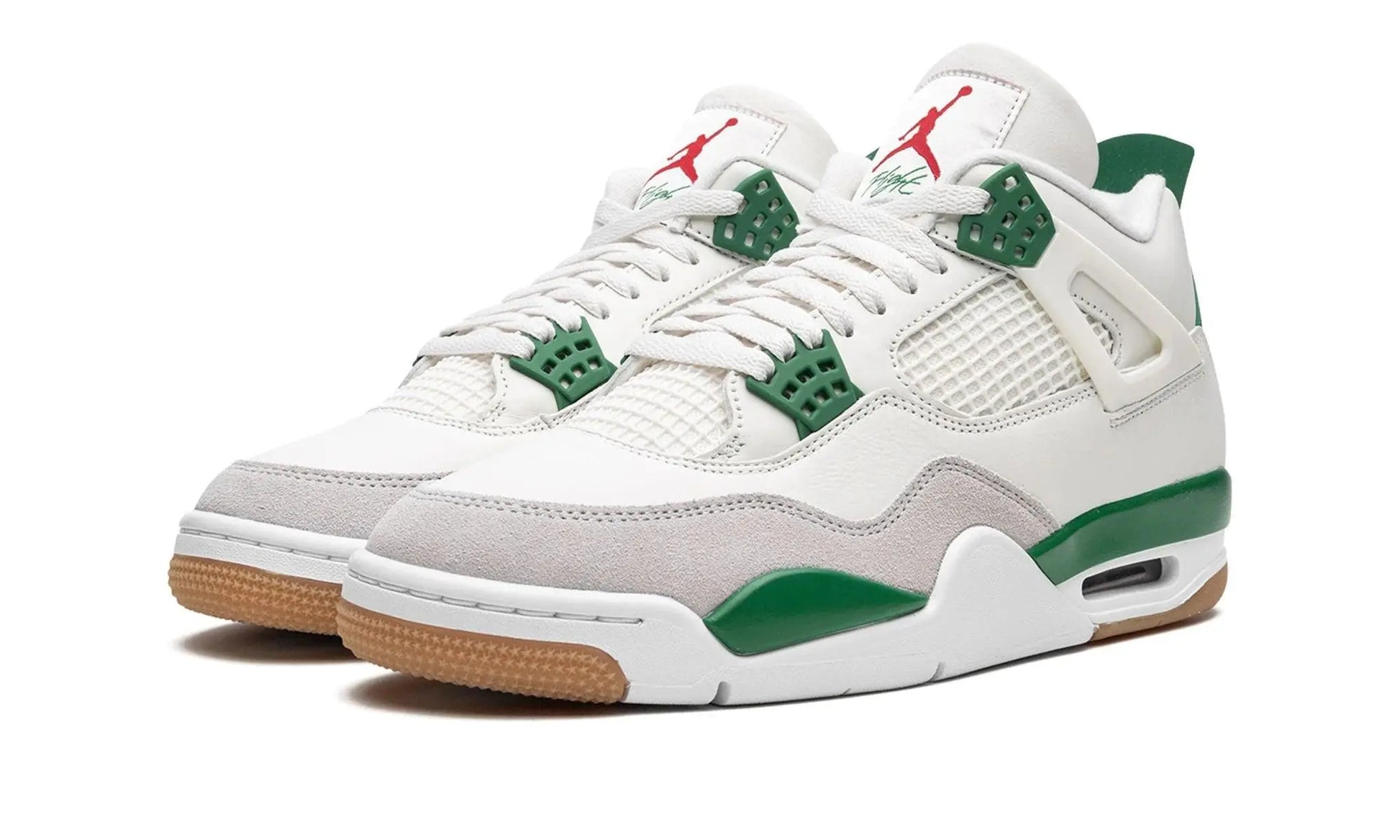 AIR JORDAN 4 RETRO SB "PINE GREEN" Shoe Fly
