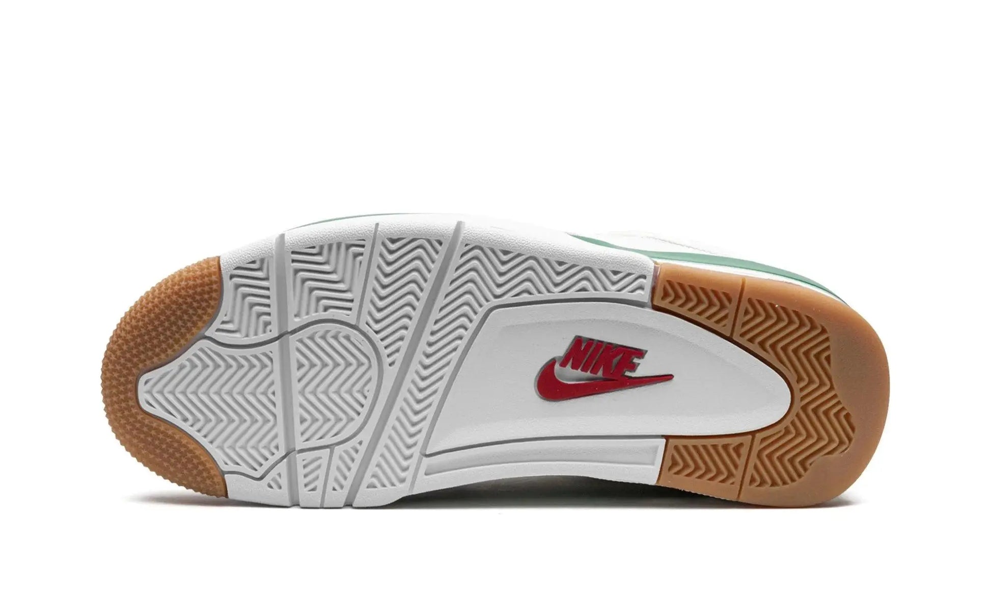 AIR JORDAN 4 RETRO SB "PINE GREEN" Shoe Fly