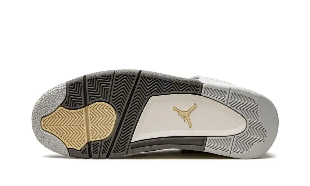 AIR JORDAN 4 RETRO SE CRAFT "Photon Dust" Shoe Flyes