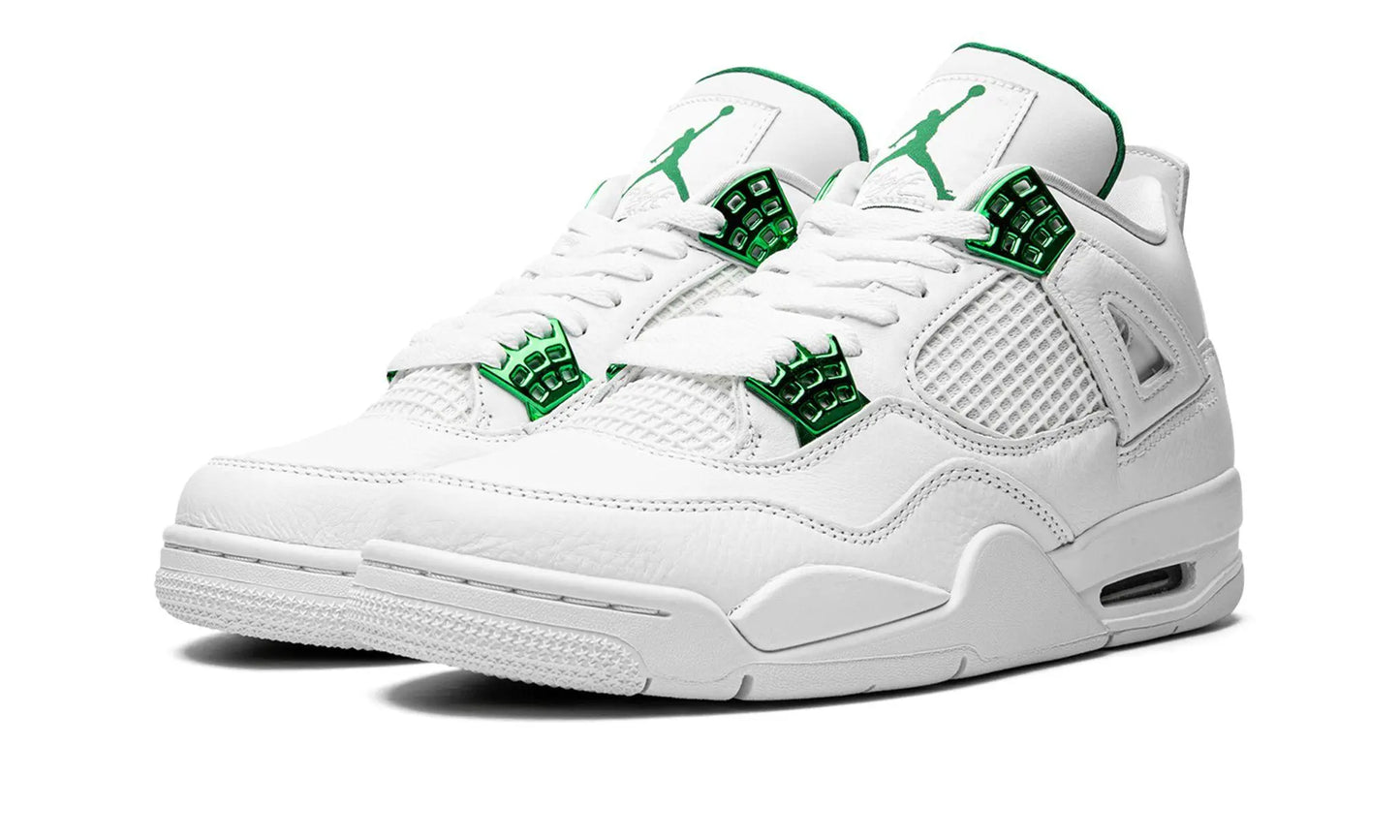 AIR JORDAN 4 RETRO
"Metallic Pack - Pine Green" Shoe Flyes