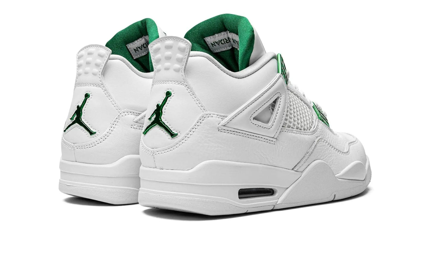 AIR JORDAN 4 RETRO
"Metallic Pack - Pine Green" Shoe Flyes