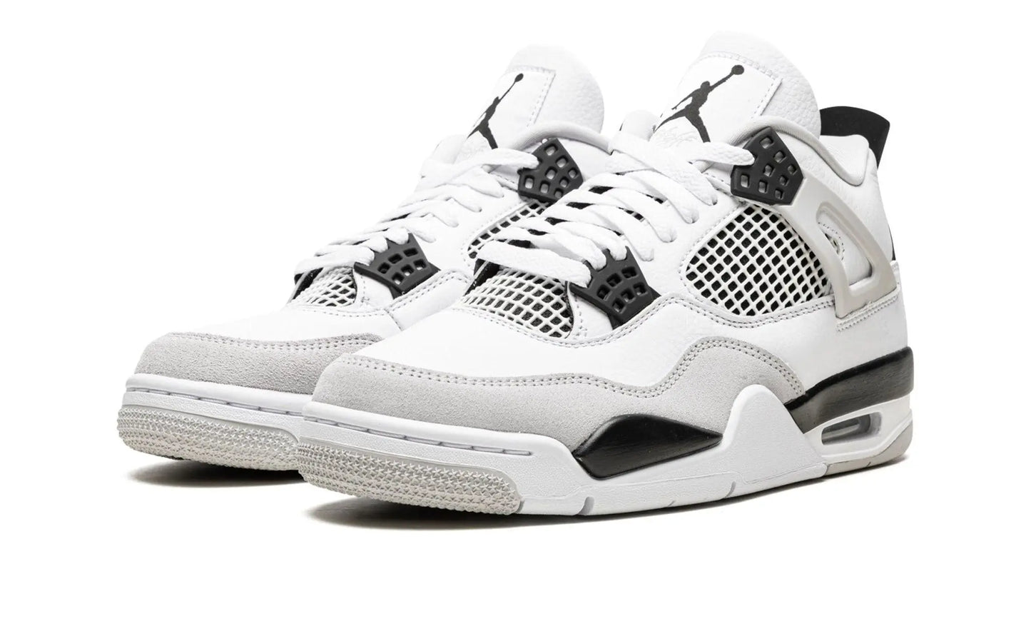 AIR JORDAN 4 RETRO "Military Black" Shoe Flyes