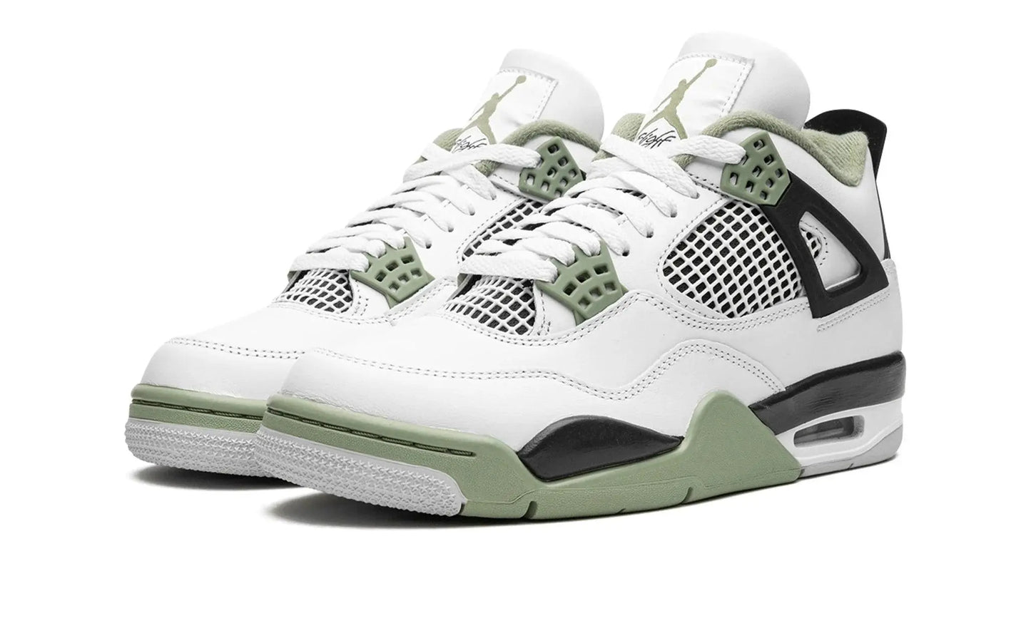 AIR JORDAN 4 Retro Seafoam (W) Shoe Fly