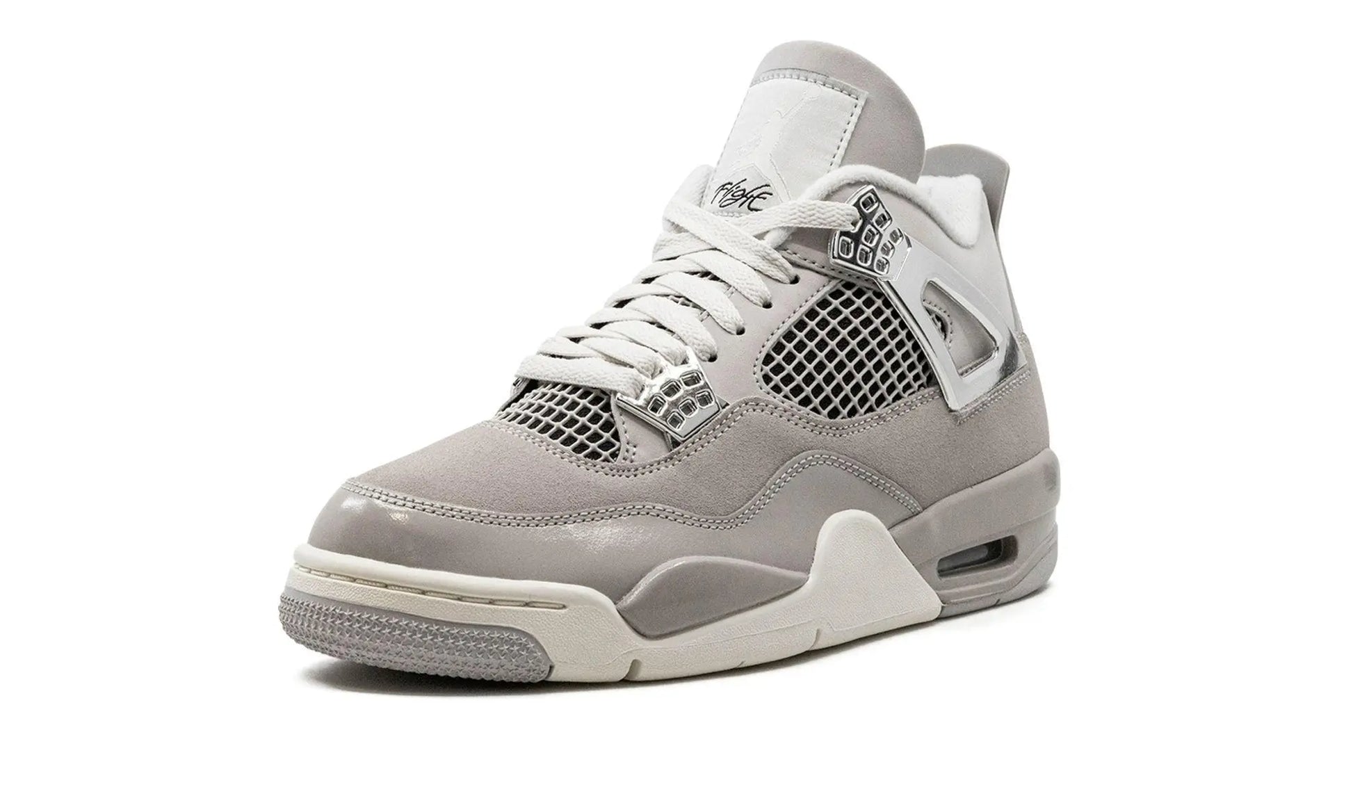 AIR JORDAN 4
"Frozen Moments" Shoe Flyes