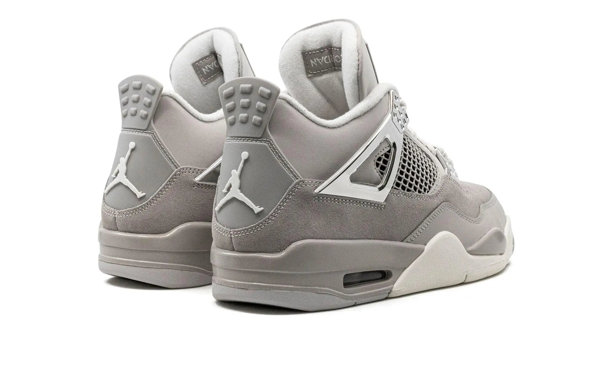 AIR JORDAN 4
"Frozen Moments" Shoe Flyes