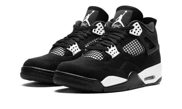 AIR JORDAN 4 "White Thunder Shoe Flyes