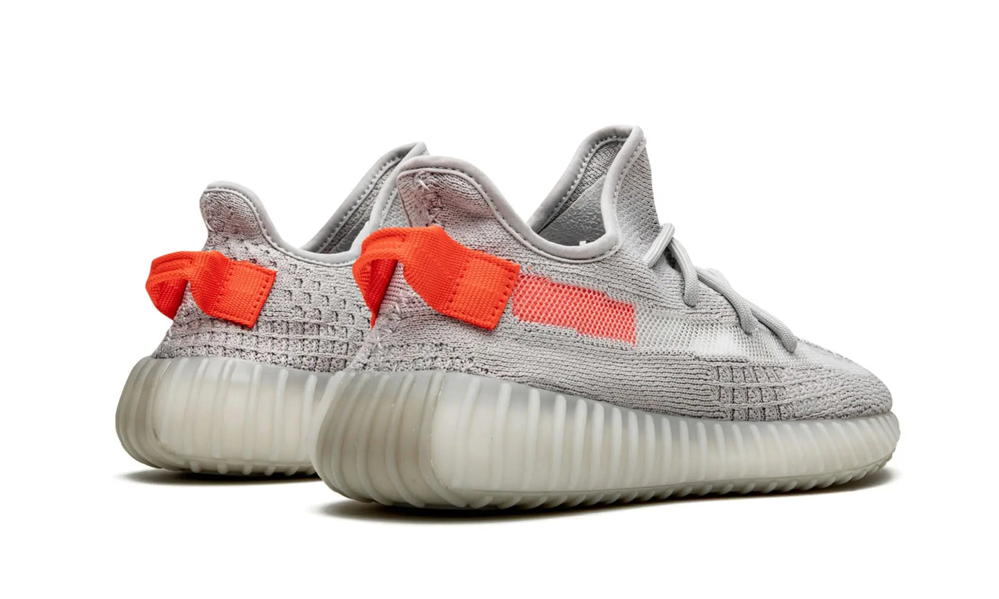 Adidas Yeezy Boost 350 V2
"Tail Light" Shoe Flyes