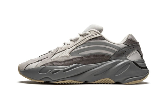 Adidas Yeezy Boost 700 V2
"Tephra" Shoe Flyes