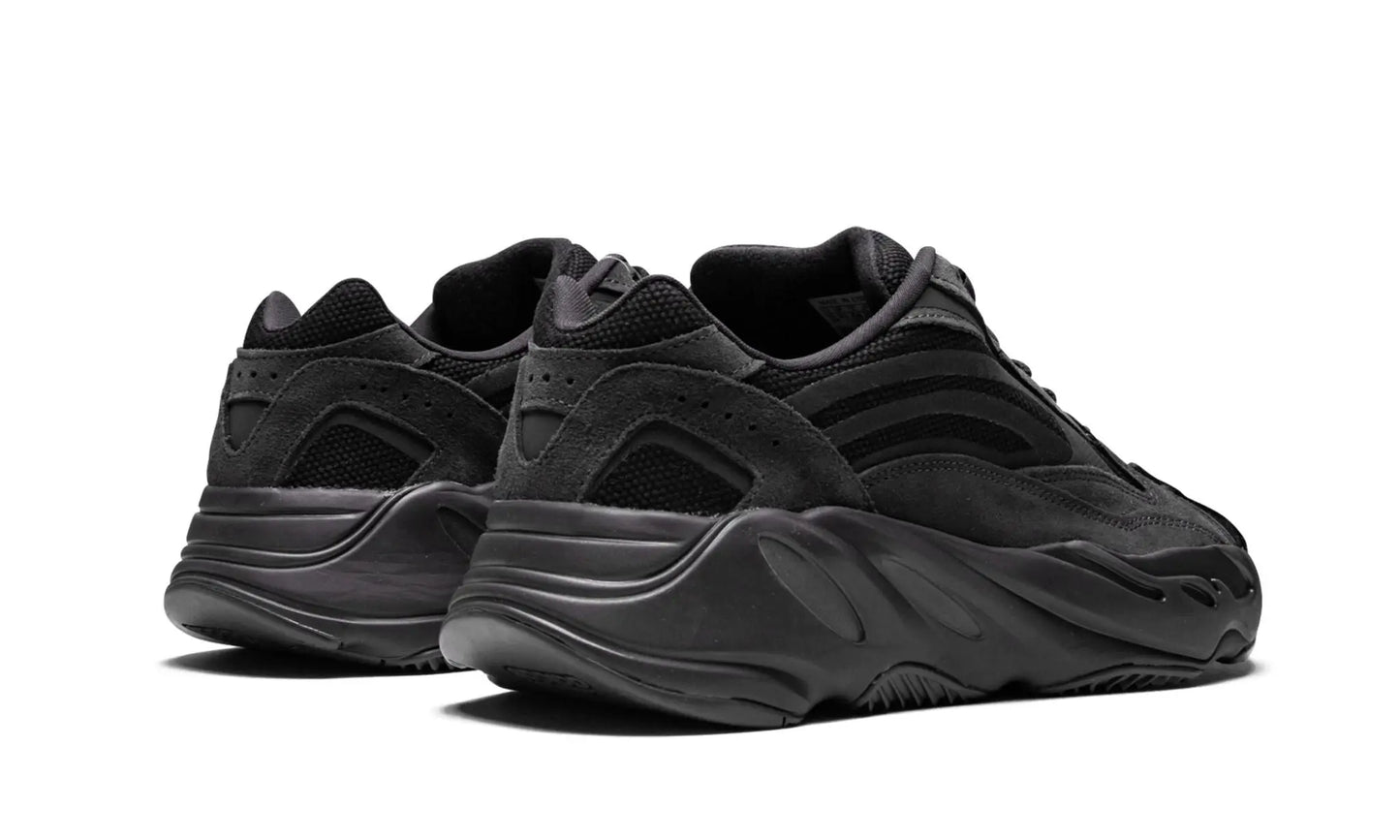 Adidas Yeezy Boost 700 V2
"Vanta" Shoe Flyes