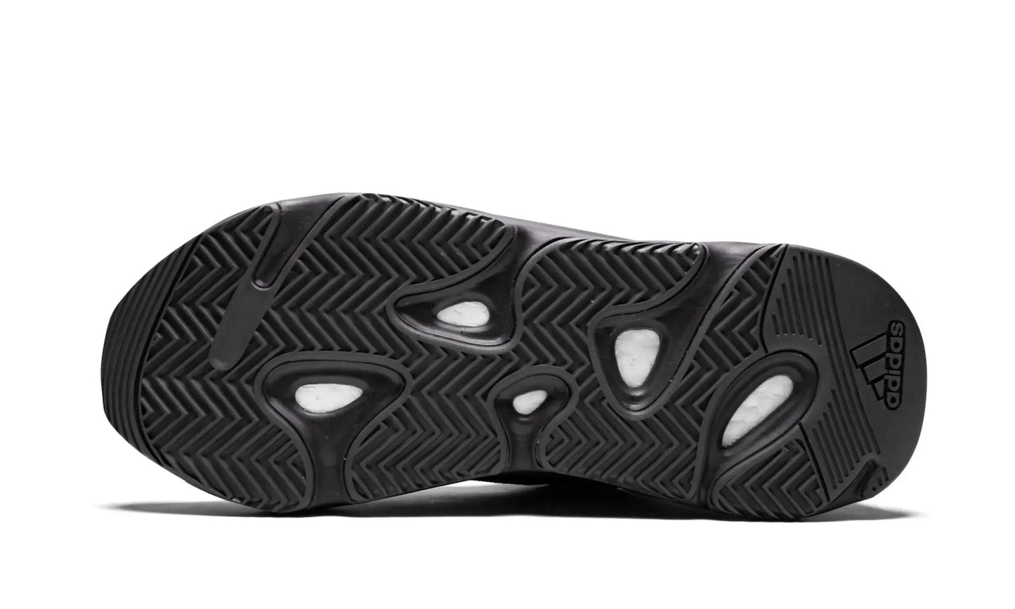 Adidas Yeezy Boost 700 V2
"Vanta" Shoe Flyes