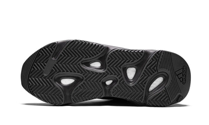 Adidas Yeezy Boost 700 V2
"Vanta" Shoe Flyes