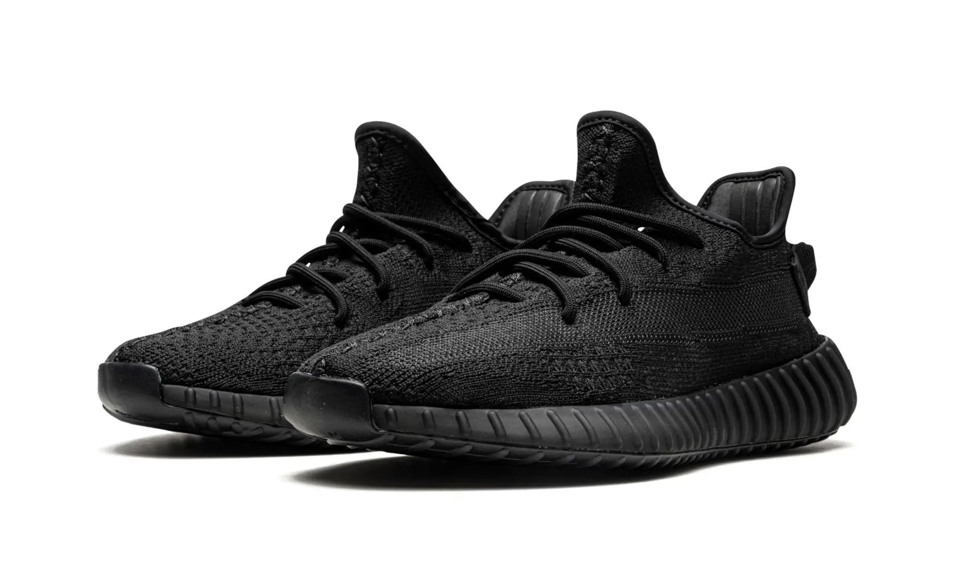 Adidas Yeezy
Yeezy Boost 350 V2
"Onyx" Shoe Flyes