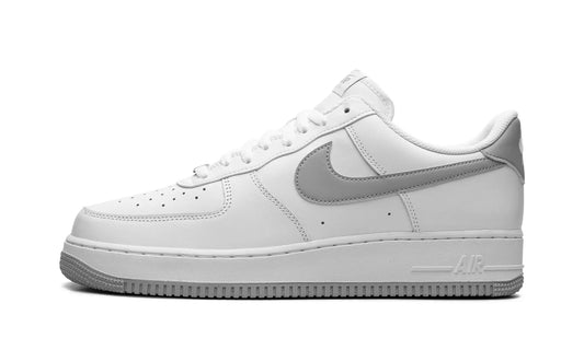 Air Force 1 Low '07
"White Light Smoke Grey" Shoe Flyes