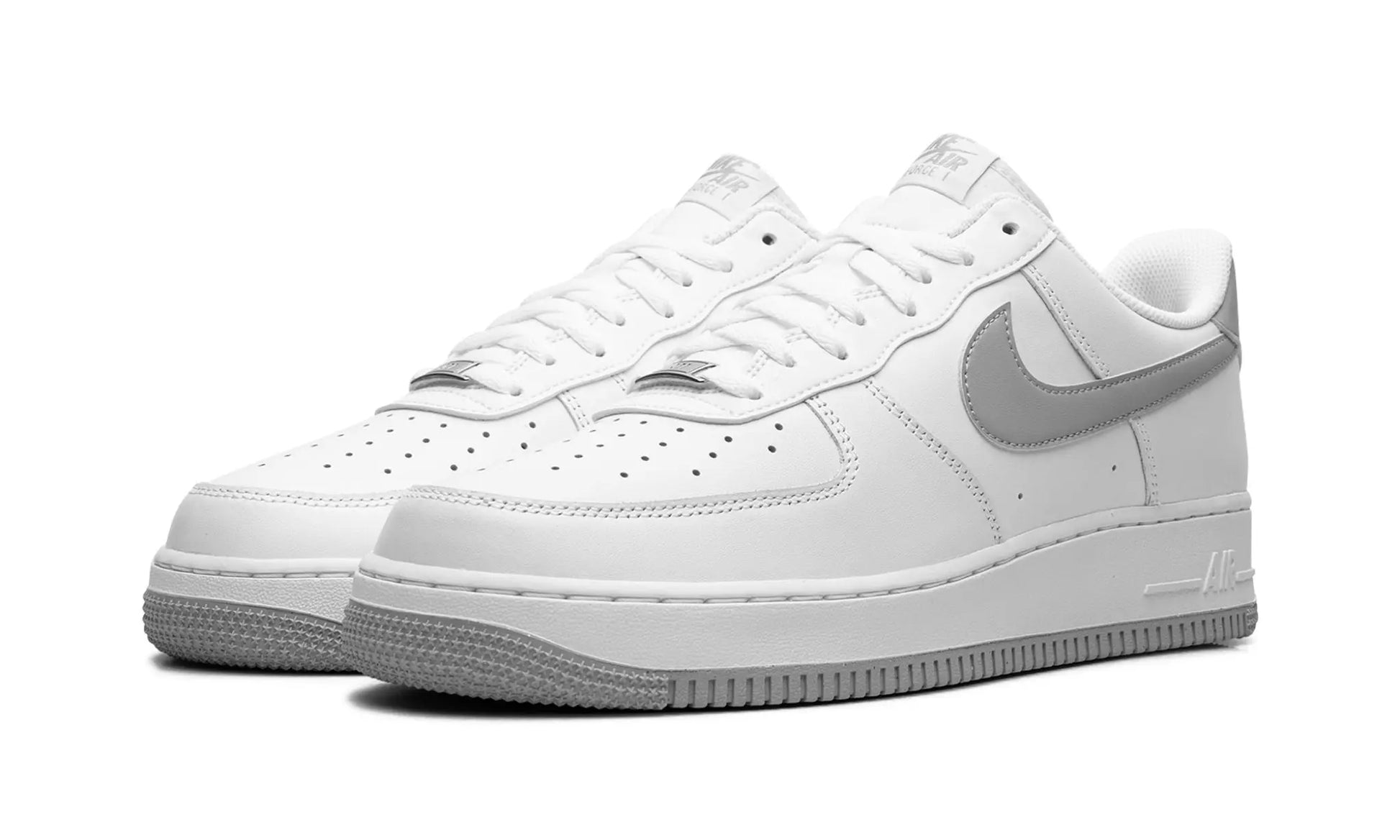 Air Force 1 Low '07
"White Light Smoke Grey" Shoe Flyes