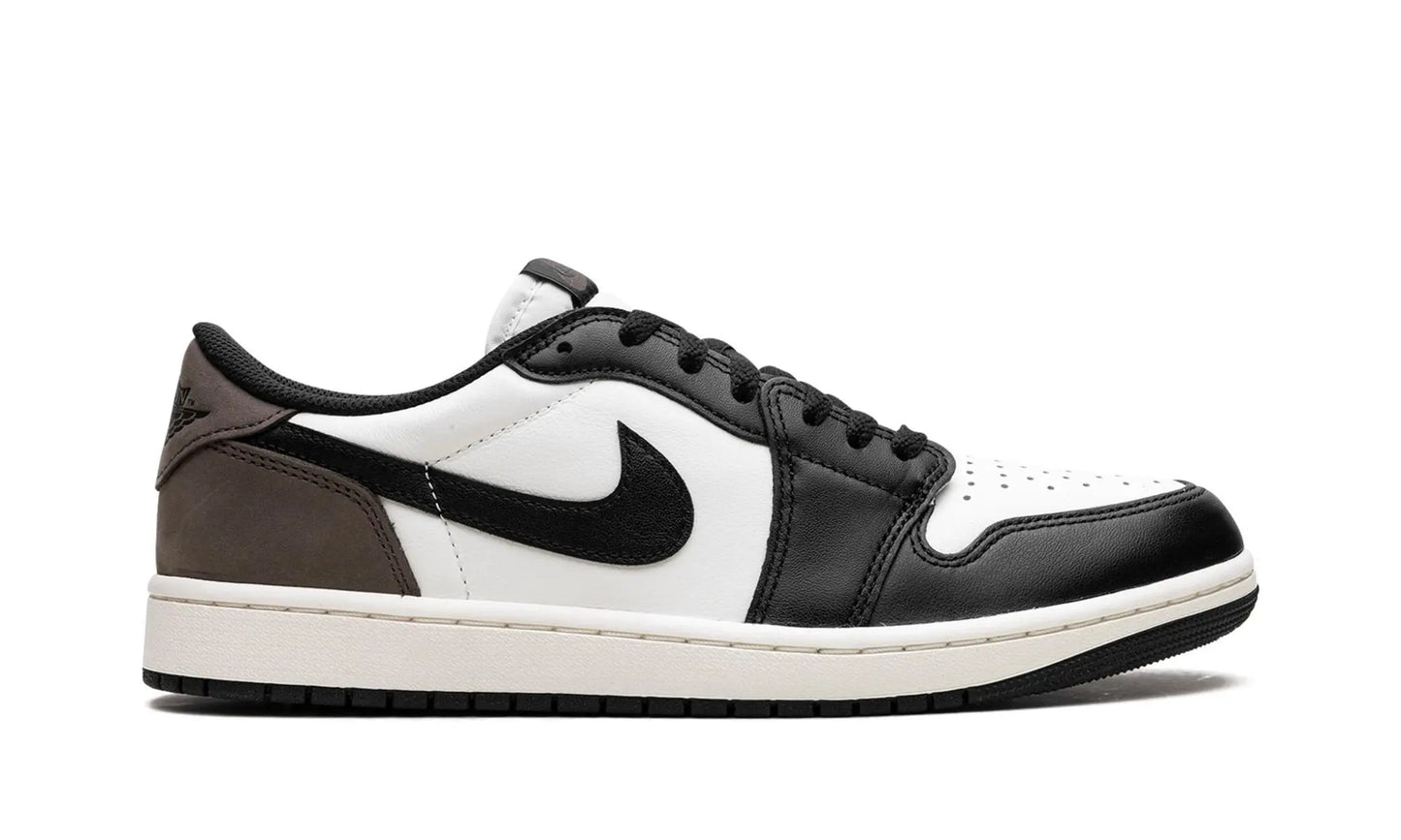 Air Jordan 1 Low OG
"Mocha" Shoe Flyes