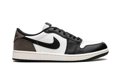 Air Jordan 1 Low OG
"Mocha" Shoe Flyes