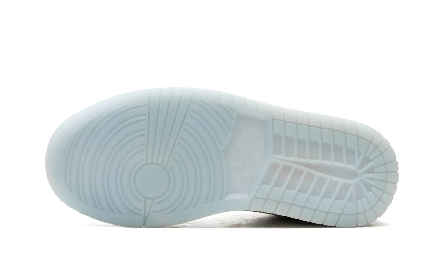 Air Jordan 1 Low
"Emerald Rise" Shoe Flyes