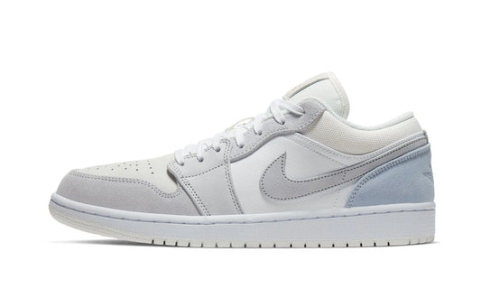 Air Jordan 1 Low
"Paris" Shoe Flyes
