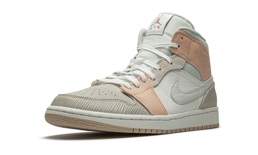 Air Jordan 1 Mid
"Milan" Shoe Flyes