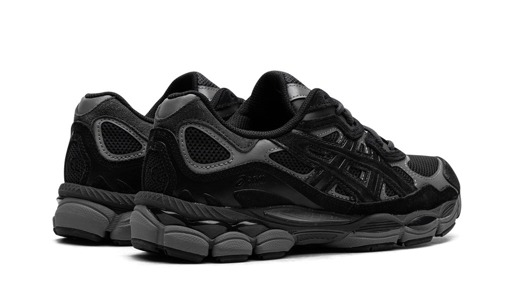 ASICS
GEL NYC
"GRAPHITE GREY BLACK"