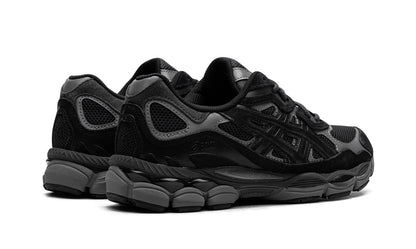 ASICS
GEL NYC
"GRAPHITE GREY BLACK"