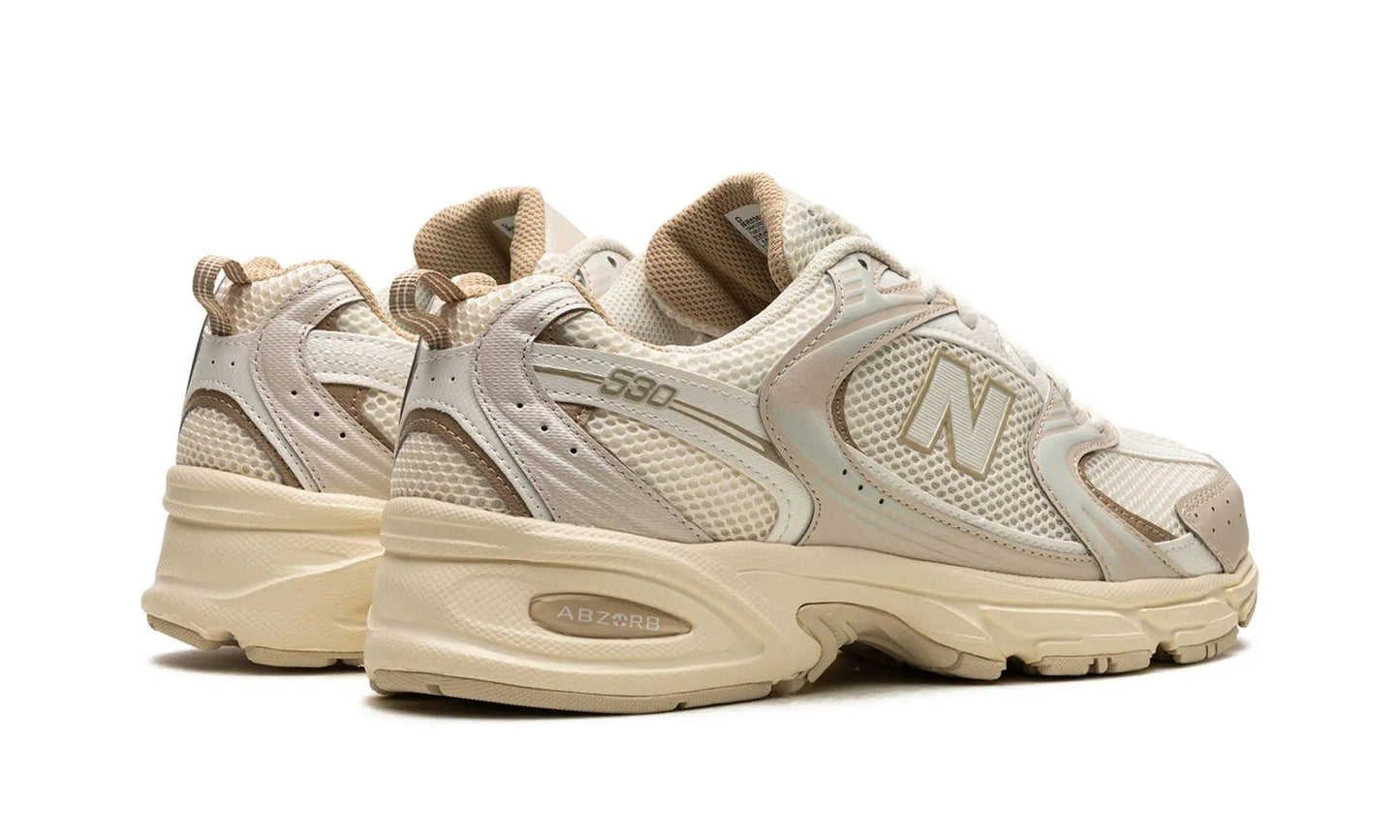NEW BALANCE
530
"Beige / Angora" Shoe Flyes