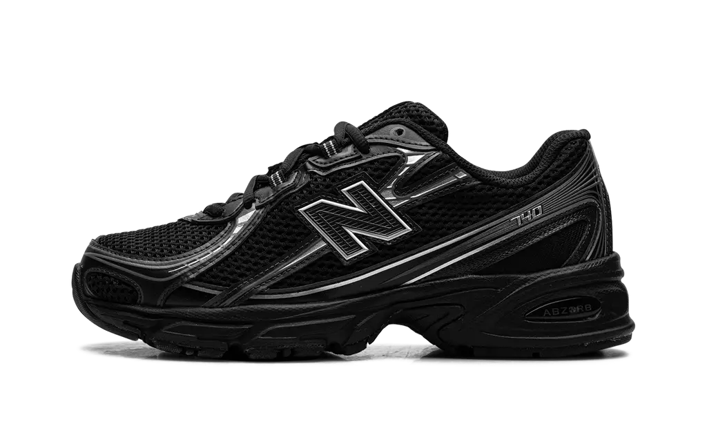 NEW BALANCE
740
"BLACK SILVER" Shoe Flyes