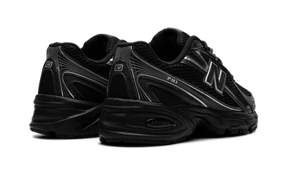 NEW BALANCE
740
"BLACK SILVER" Shoe Flyes