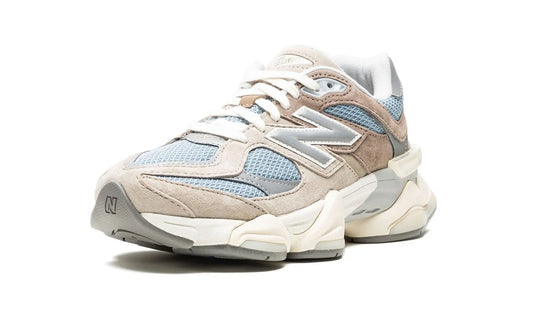 NEW BALANCE
9060
"Sea Salt/Blue" Shoe Flyes