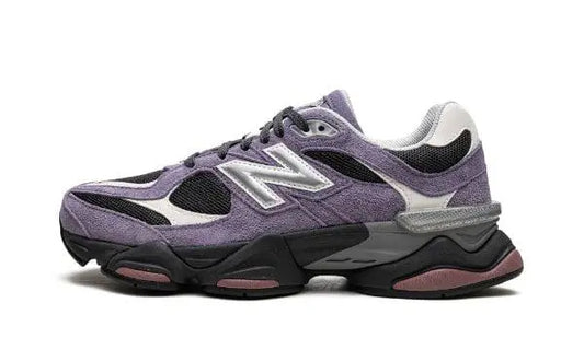 NEW BALANCE
9060
"Violet Noir Shoe Flyes