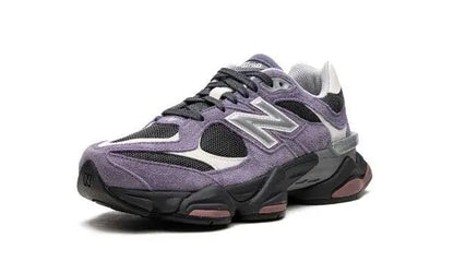 NEW BALANCE
9060
"Violet Noir Shoe Flyes