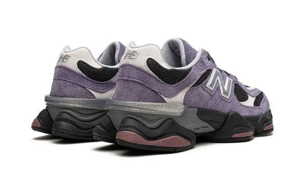 NEW BALANCE
9060
"Violet Noir Shoe Flyes
