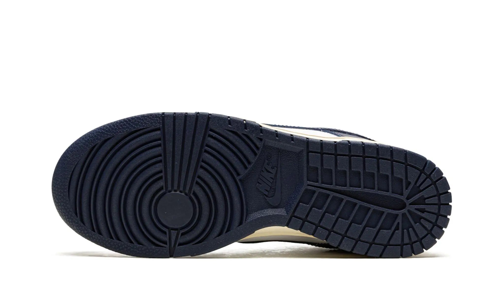 NIKE DUNK LOW 
"Vintage Navy" Shoe Flyes