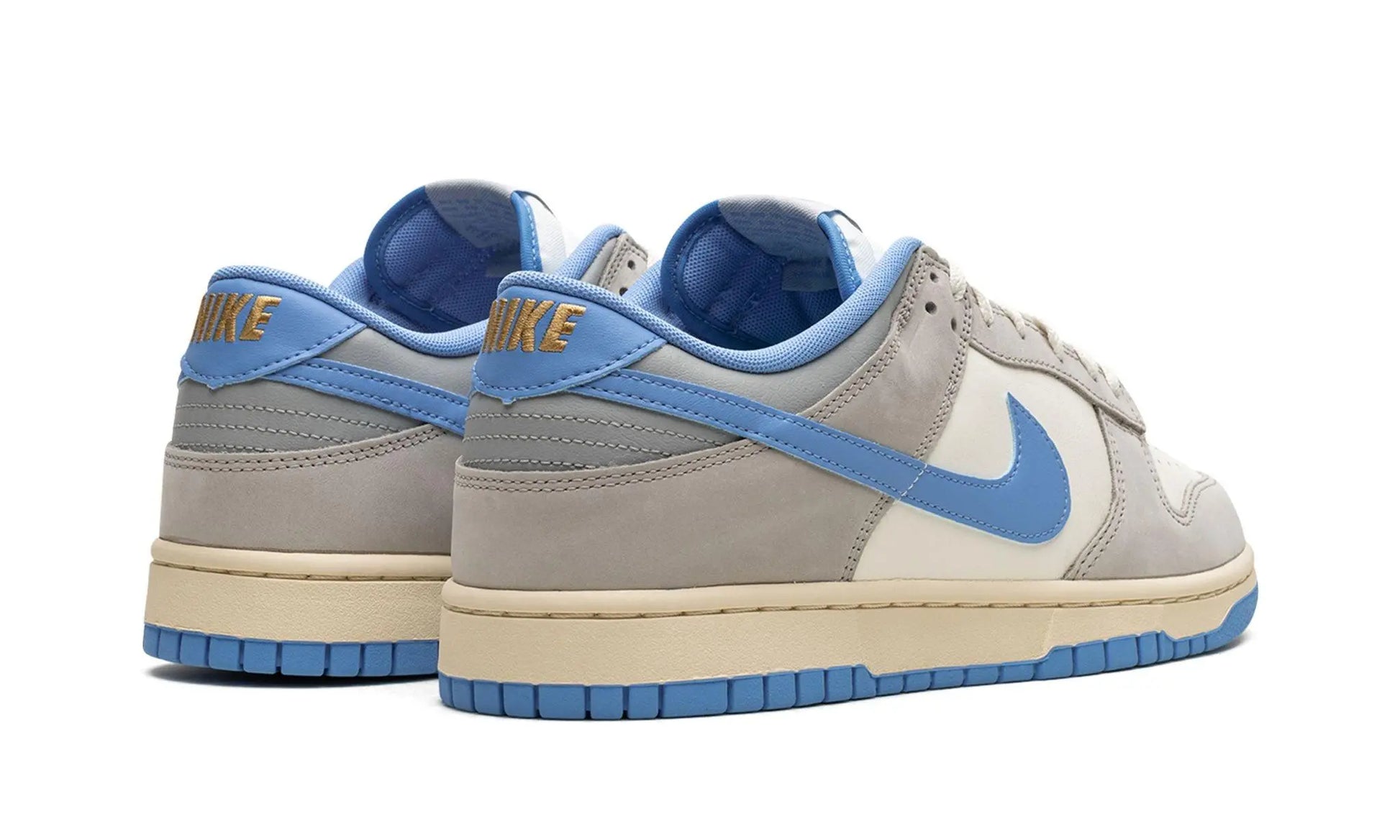 NIKE Dunk Low
"Athletic Department - University Blue" Shoe Flyes