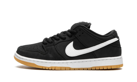 NIKE
SB DUNK LOW PRO
"Black Gum" Shoe Flyes