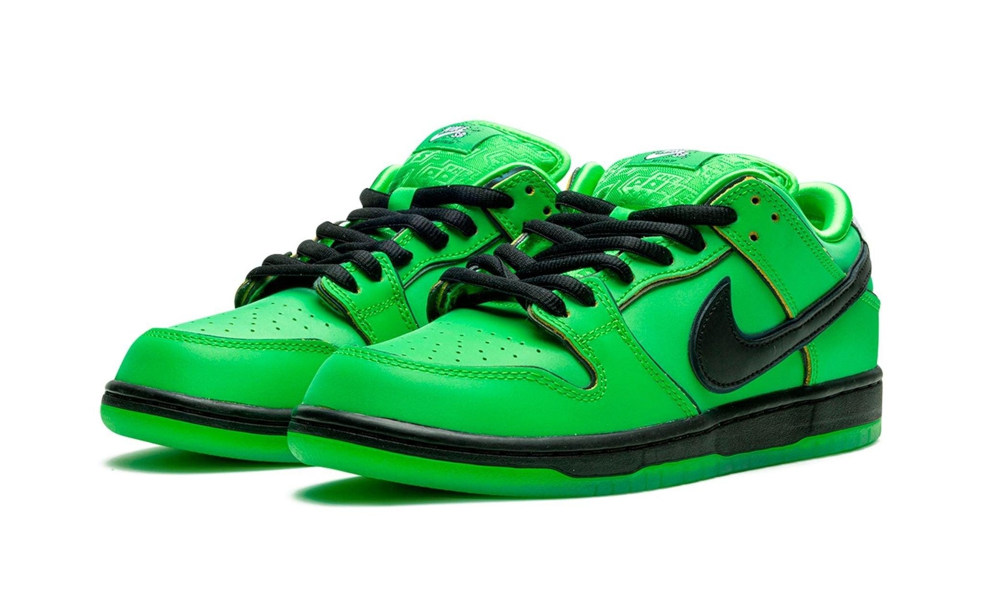 NIKE
SB DUNK LOW "Buttercup" Shoe Flyes