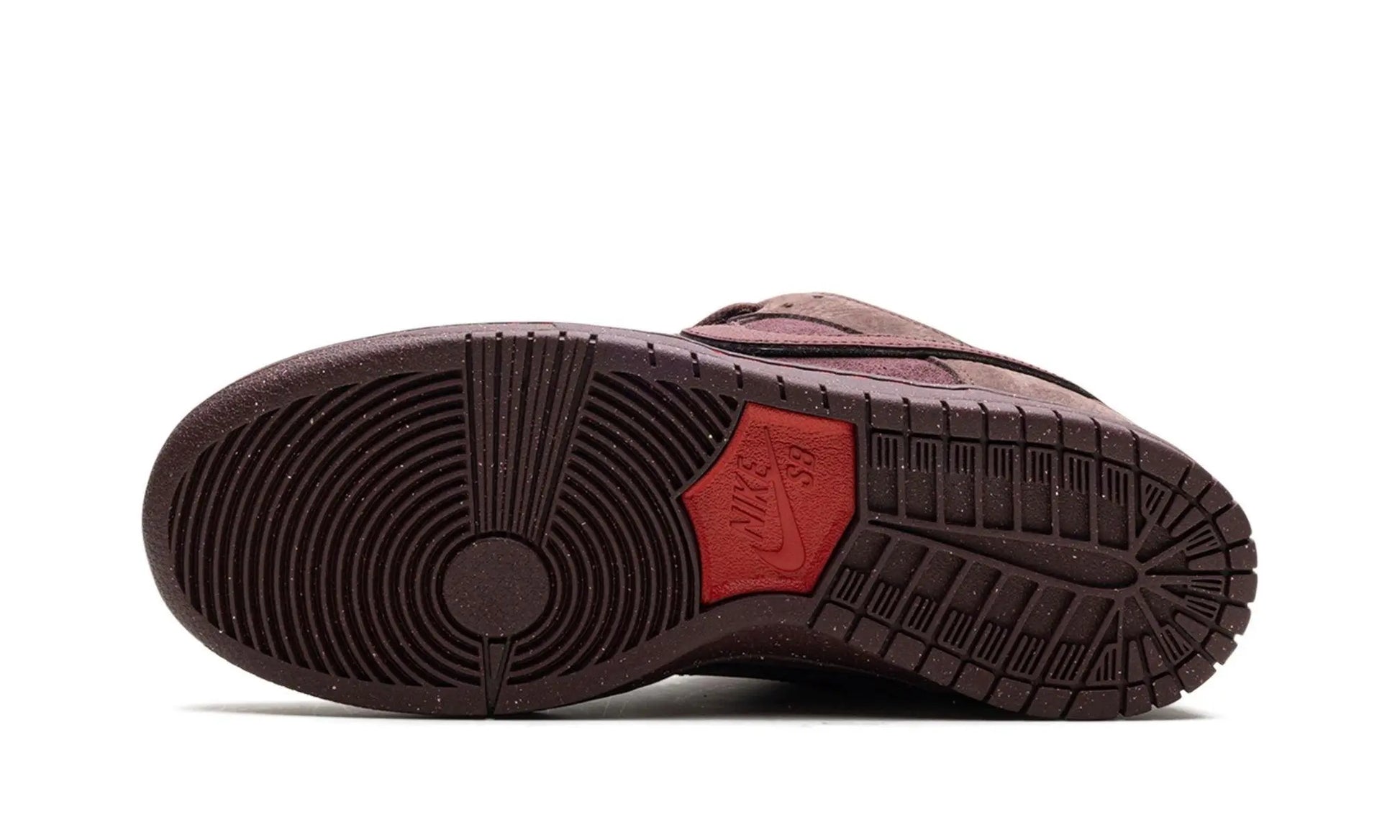 NIKE
SB DUNK LOW
"City of Love" Shoe Flyes