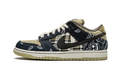 NIKE SB DUNK LOW 'TRAVIS SCOTT' Shoe Flyes